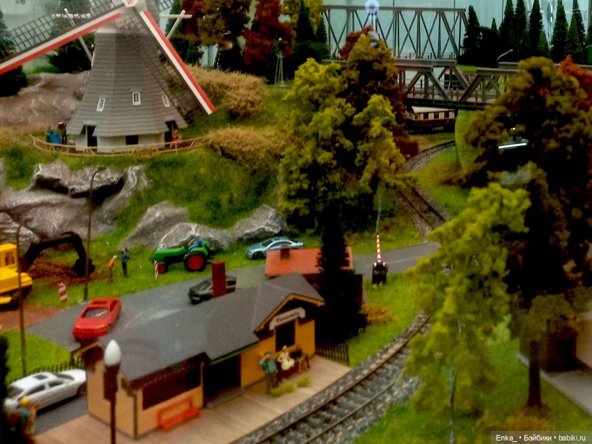 Миниатюрная железная дорога в Торговом комплексе (фото 7)