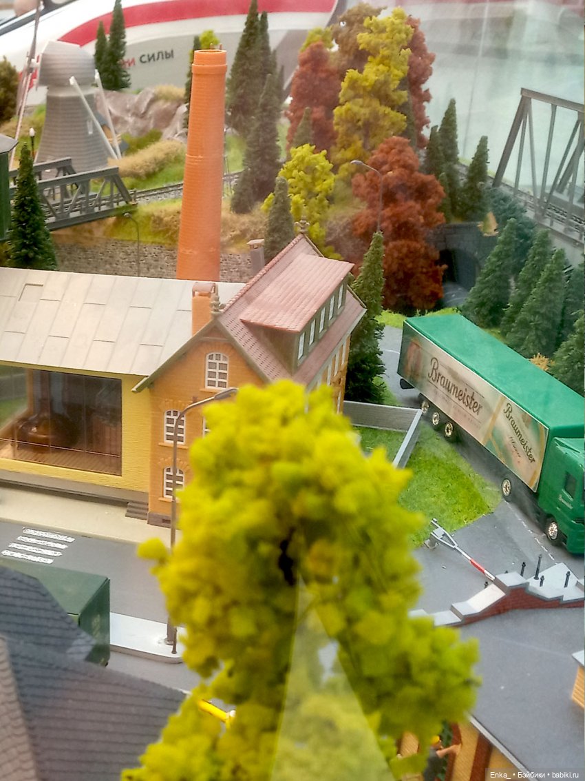 Миниатюрная железная дорога в Торговом комплексе (фото 9)