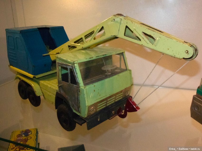 Миниатюра и игрушки из музея военной и автомобильной техники УГМК (фото 8)