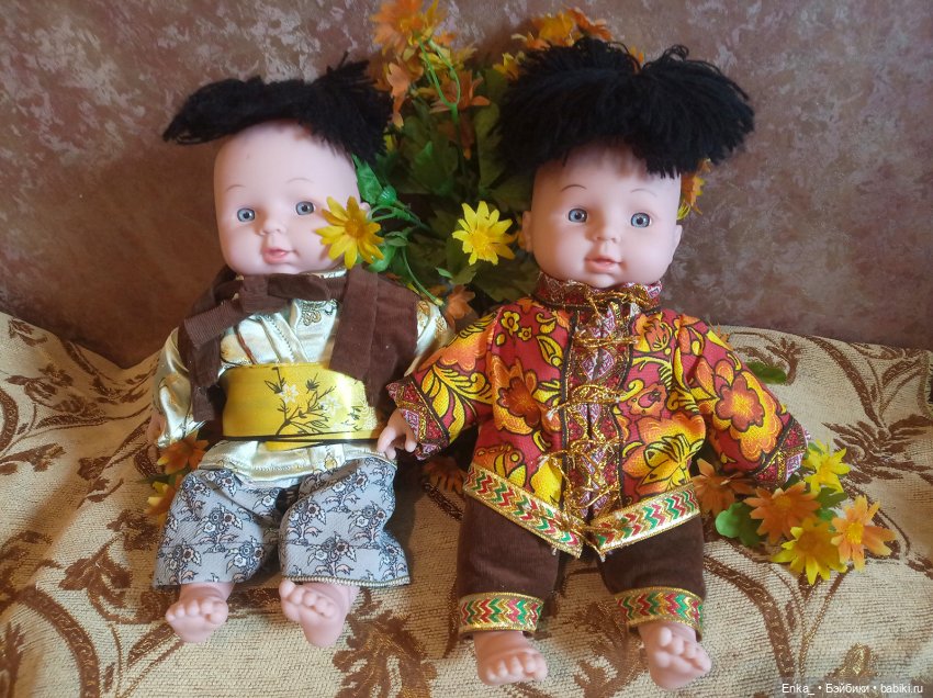 Азиатские мальчики-близнецы (фото 5)