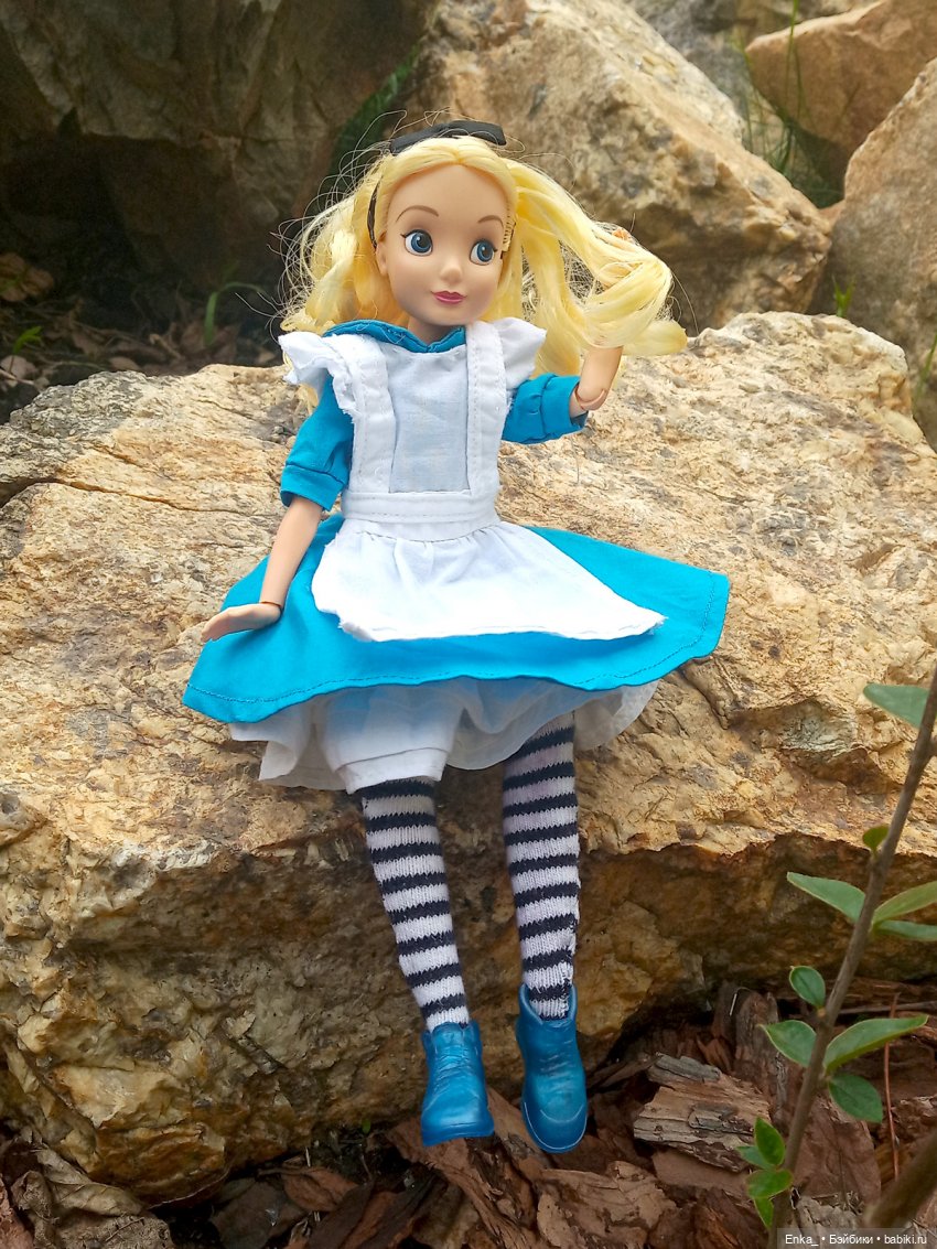 Алиса в Стране чудес: встреча с застенчивым цветком (фото 3)