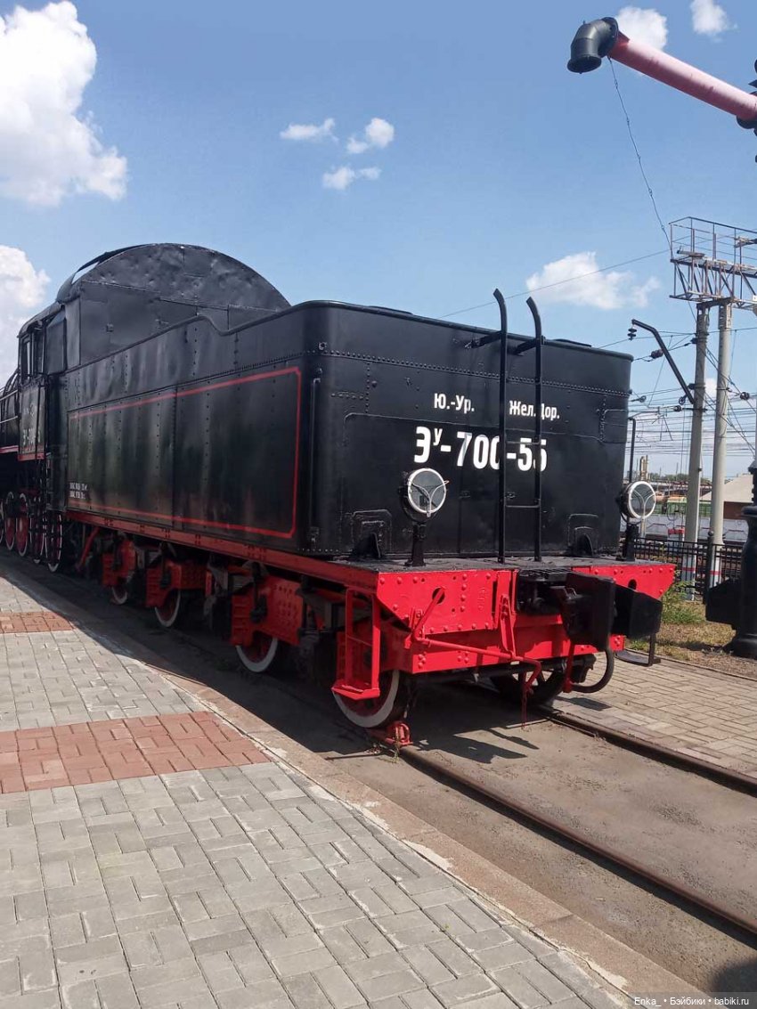 Карлос и Керри смотрят паровозы (фото 2)