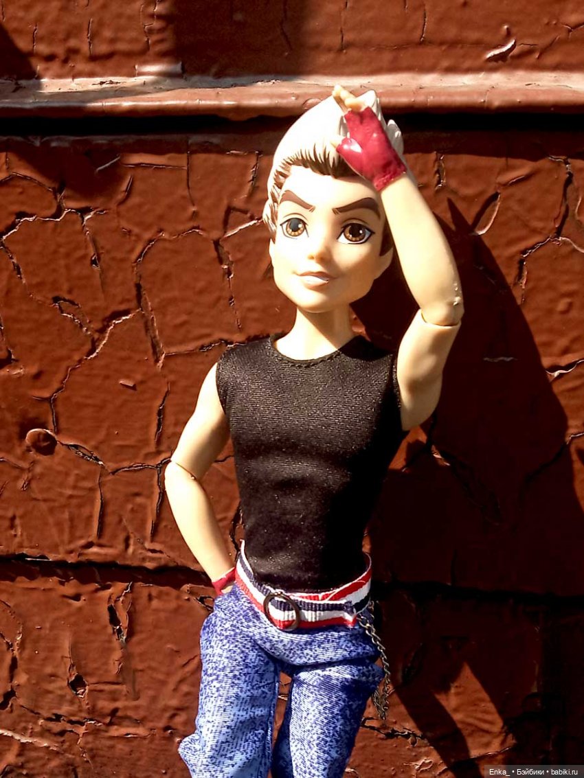 Карлос и Керри смотрят паровозы