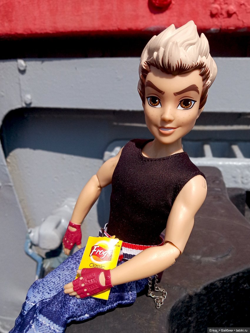 Карлос и Керри смотрят паровозы