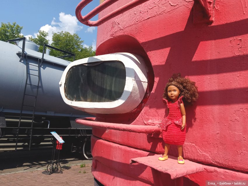 Карлос и Керри смотрят паровозы