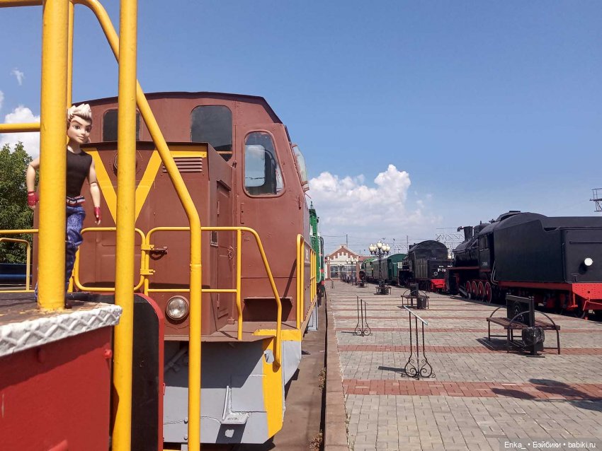 Карлос и Керри смотрят паровозы (фото 9)