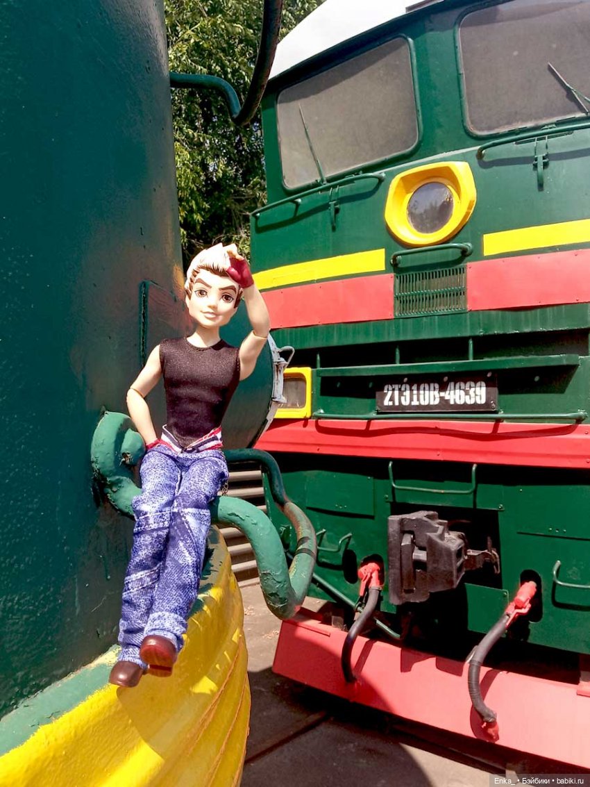 Карлос и Керри смотрят паровозы (фото 3)