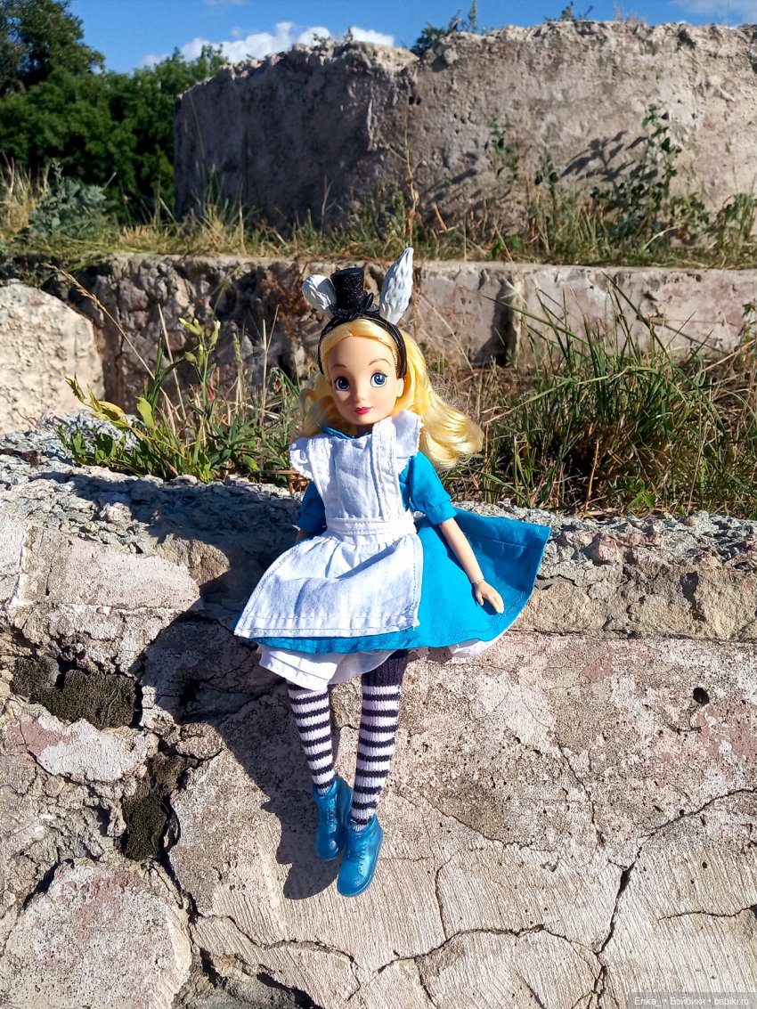 Алиса на развалинах фонтана | Бэйбики Алиса на развалинах фонтана (фото 6)