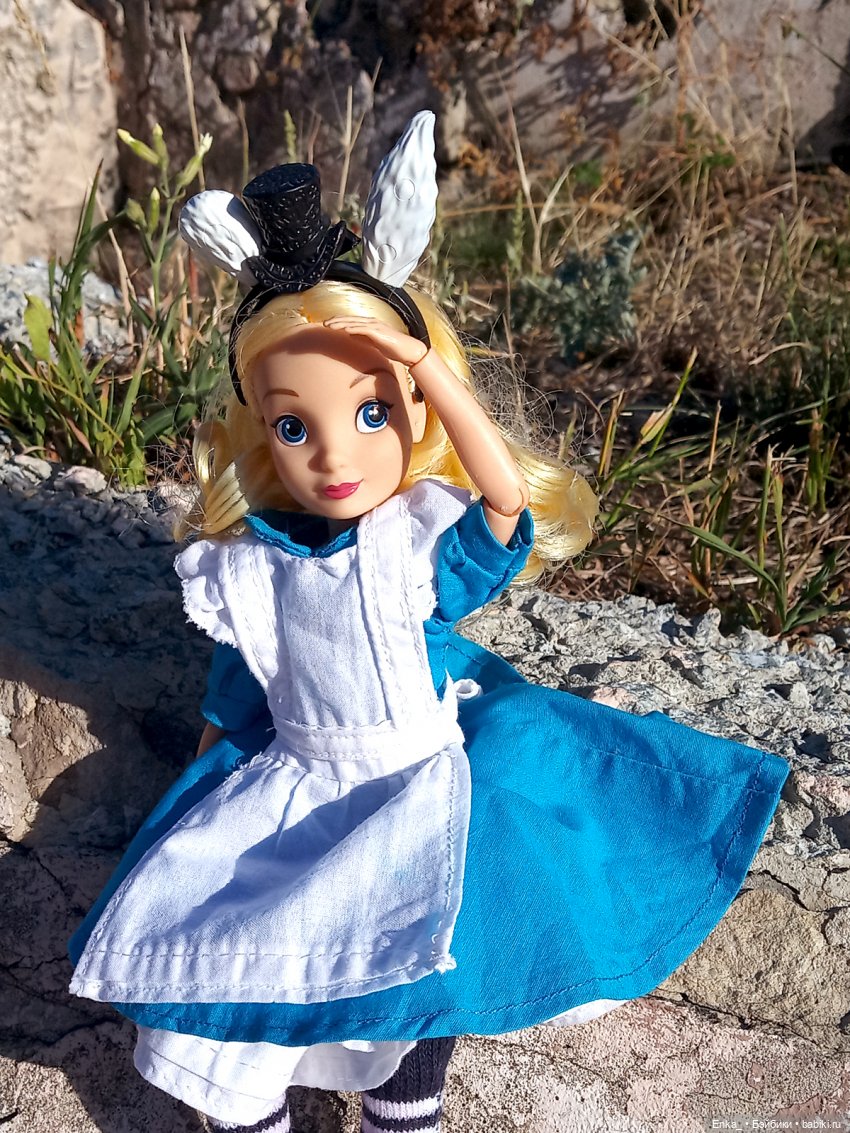 Алиса на развалинах фонтана | Бэйбики Алиса на развалинах фонтана