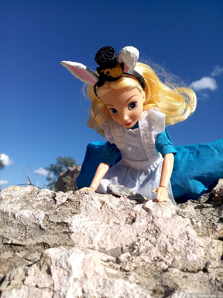 Алиса на развалинах фонтана | Бэйбики Алиса на развалинах фонтана