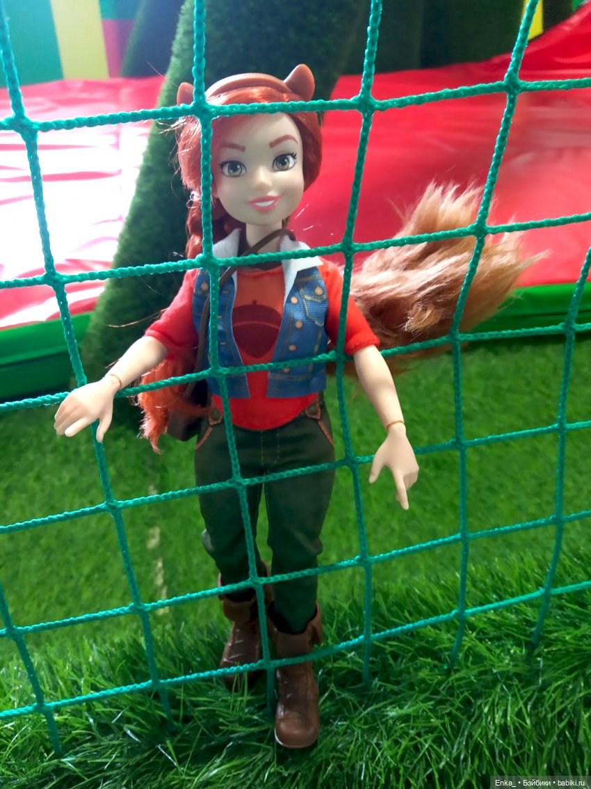 Дорин Грин и Орешек в лабиринте