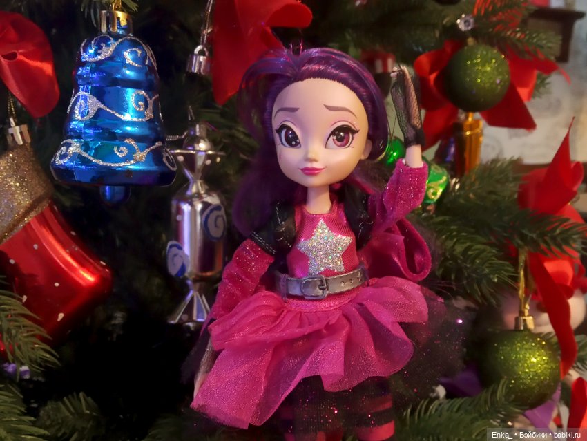 Клементина у елочки (Disney Star Darlings)