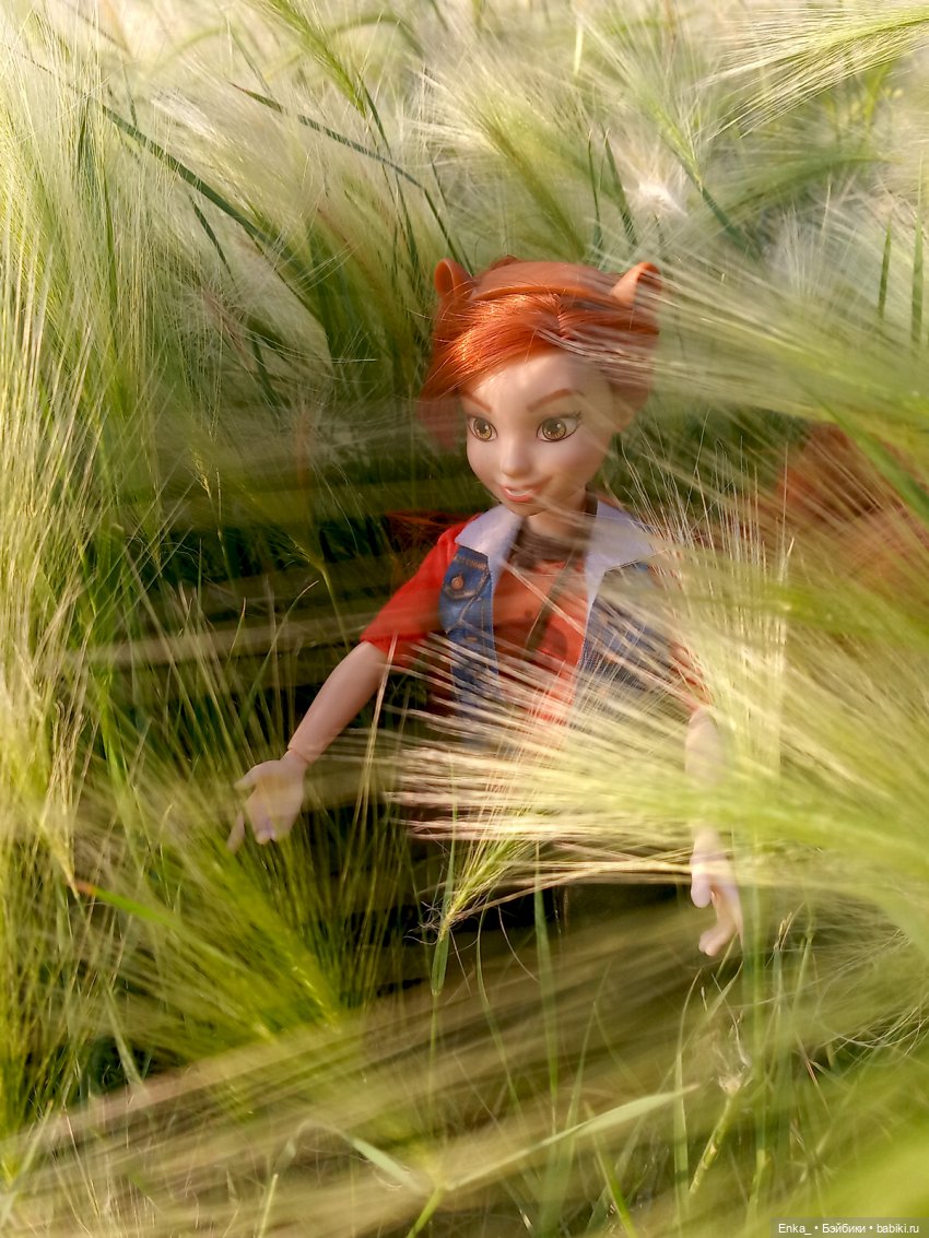 Белка и пушистые метелки — Куклы Barbie (Барби): Looks (фото 2)