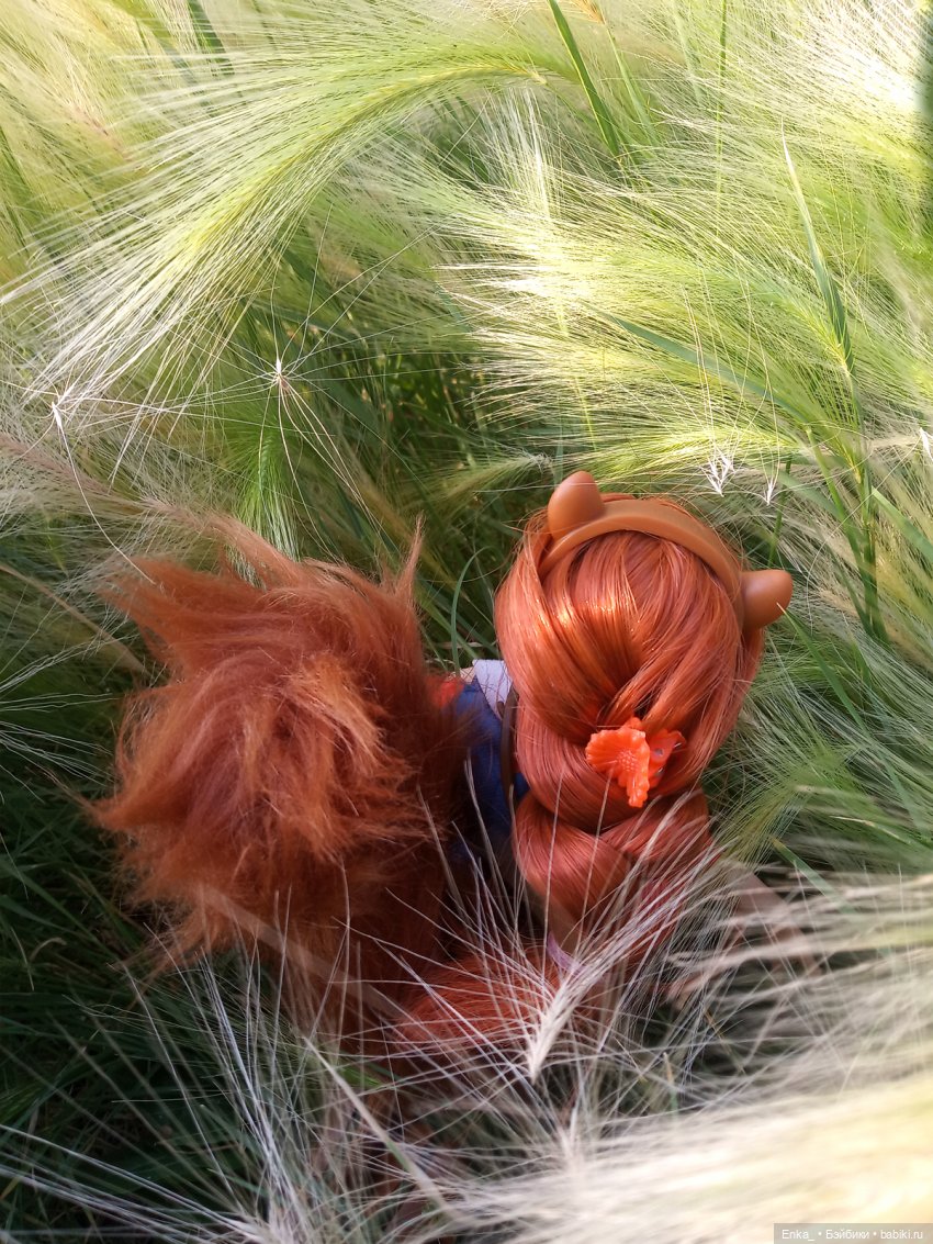 Белка и пушистые метелки — Куклы Barbie (Барби): Looks (фото 4)