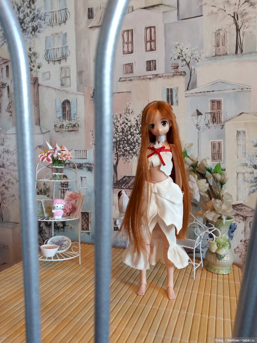 Асуна в образе Титании: дева в клетке