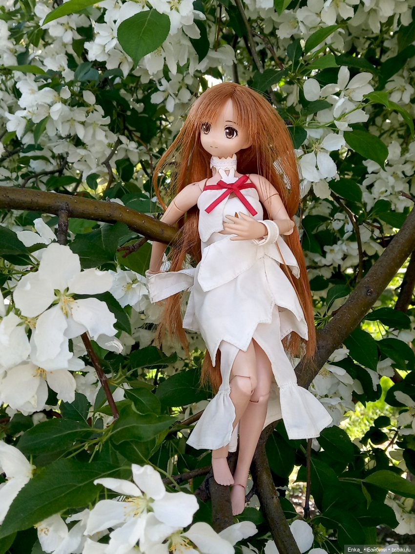 Воздушная Асуна в цветущих ветвях (фото 10)