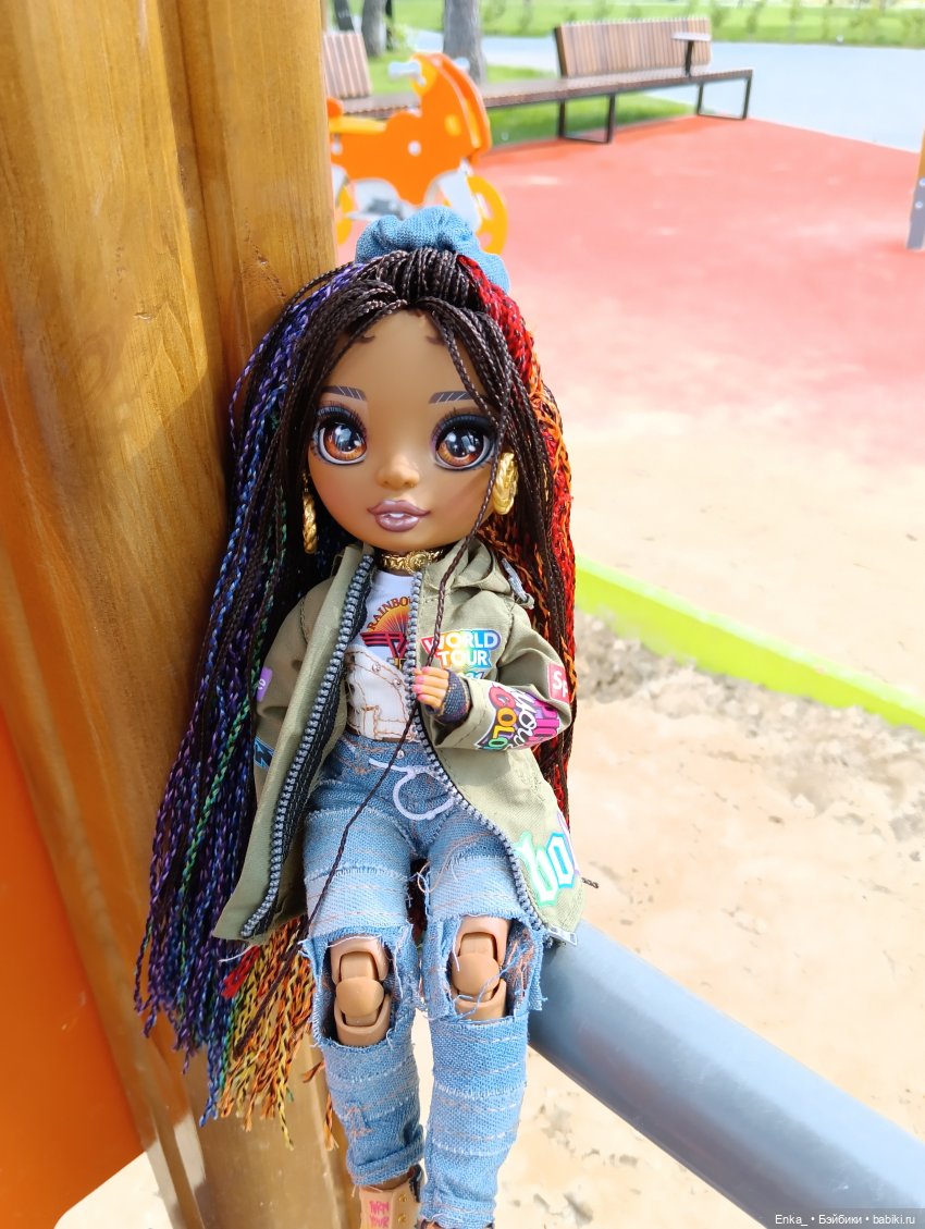 Новенькая Кристина или Vanessa Tempo Rainbow High (фото 6)