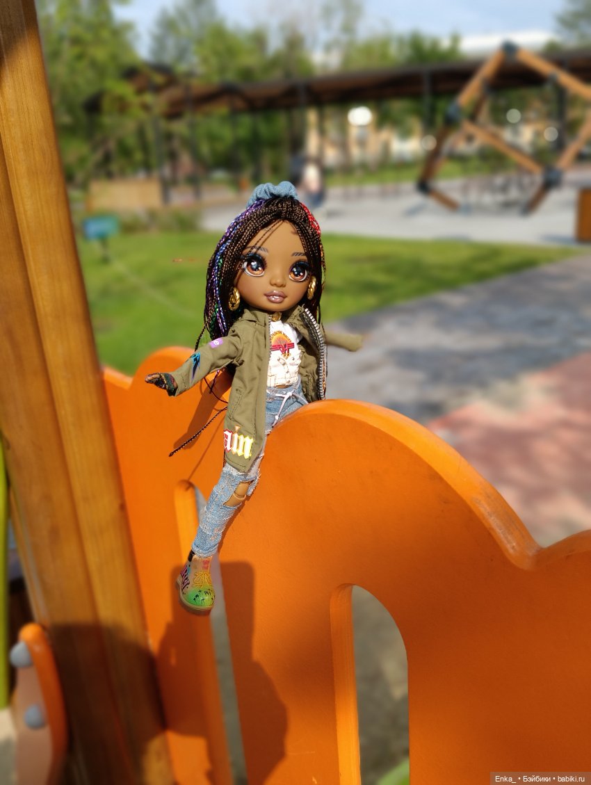 Новенькая Кристина или Vanessa Tempo Rainbow High (фото 3)
