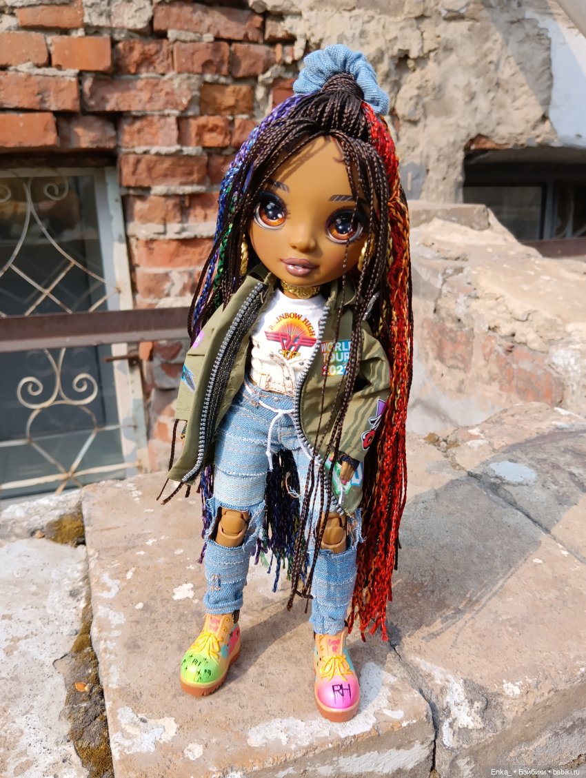 Новенькая Кристина или Vanessa Tempo Rainbow High (фото 7)