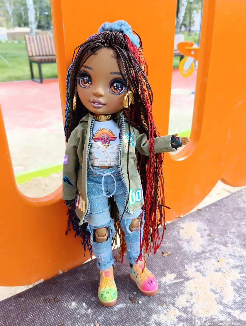 Новенькая Кристина или Vanessa Tempo Rainbow High