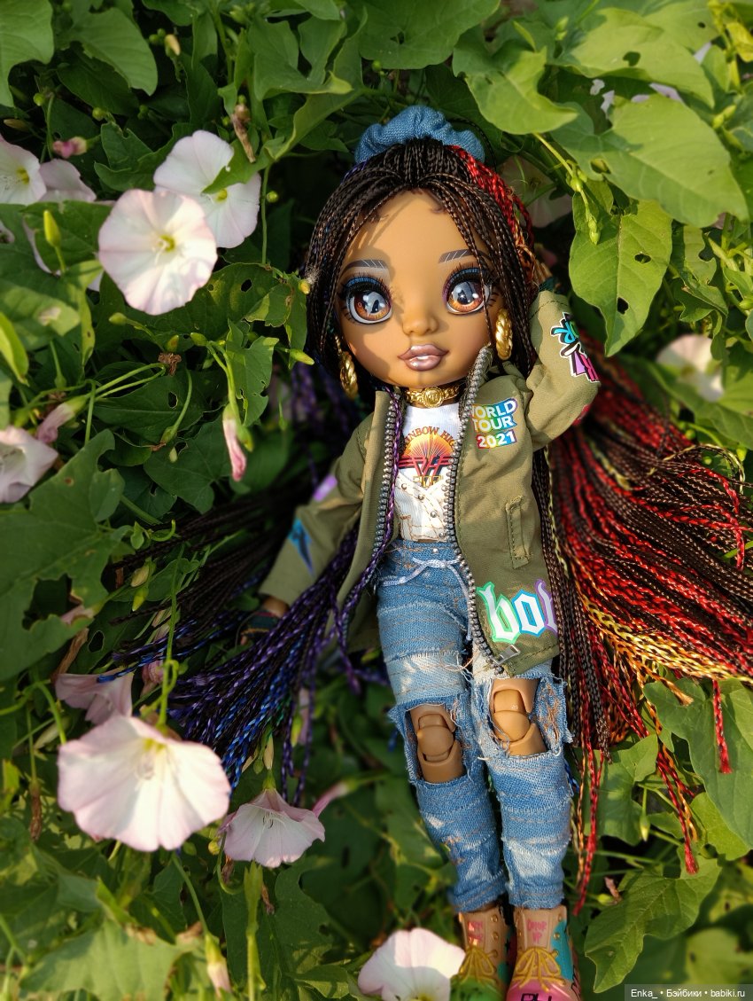 Прогулки с яркой Кристиной Темпо | Бэйбики Прогулки с яркой Кристиной Темпо (фото 3)