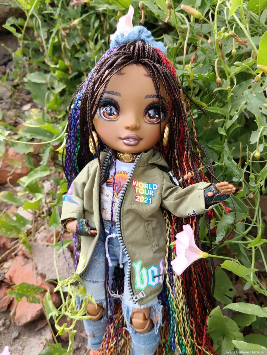 Прогулки с яркой Кристиной Темпо | Бэйбики Прогулки с яркой Кристиной Темпо (фото 2)