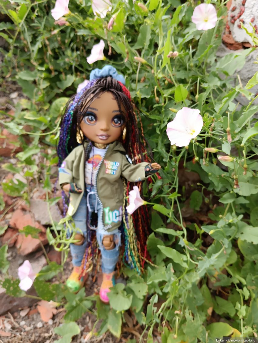 Прогулки с яркой Кристиной Темпо | Бэйбики Прогулки с яркой Кристиной Темпо