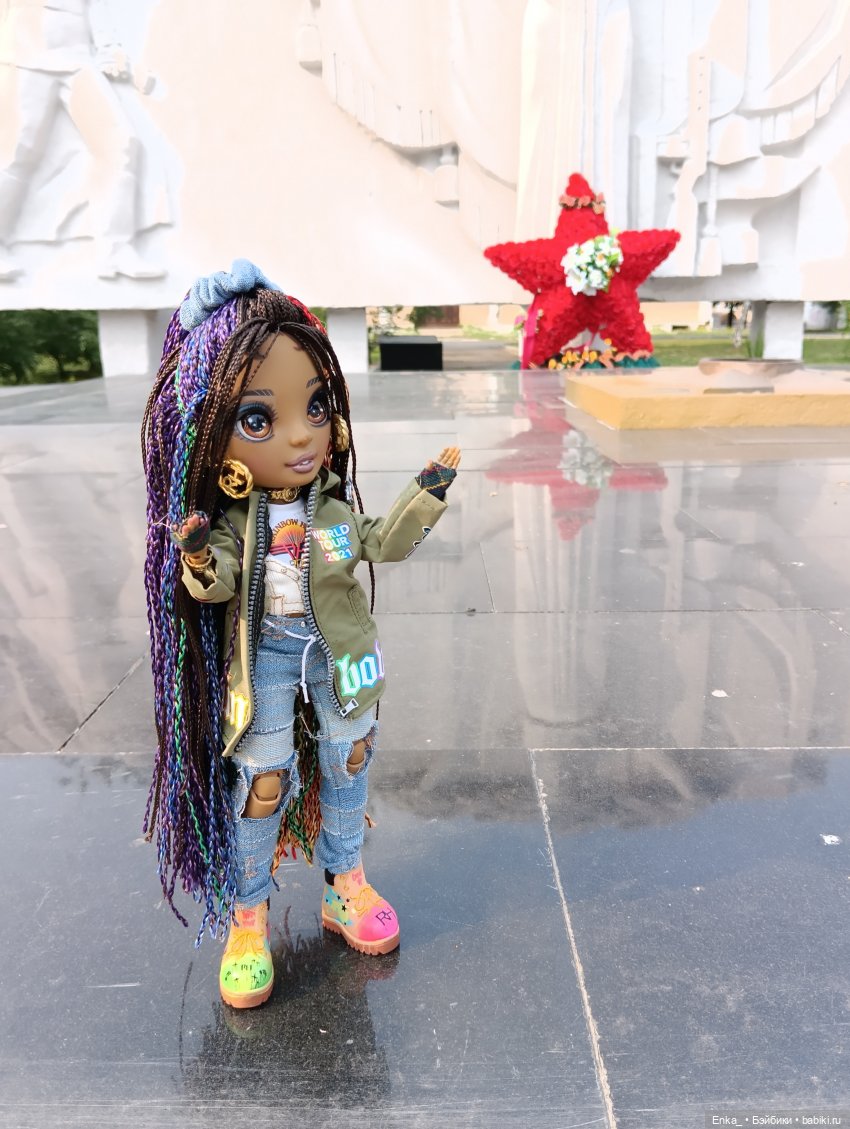 Прогулки с яркой Кристиной Темпо | Бэйбики Прогулки с яркой Кристиной Темпо