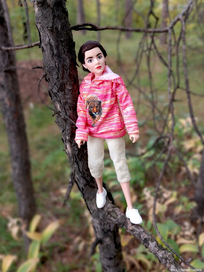 Аннабель на пробежке в парке (фото 9)