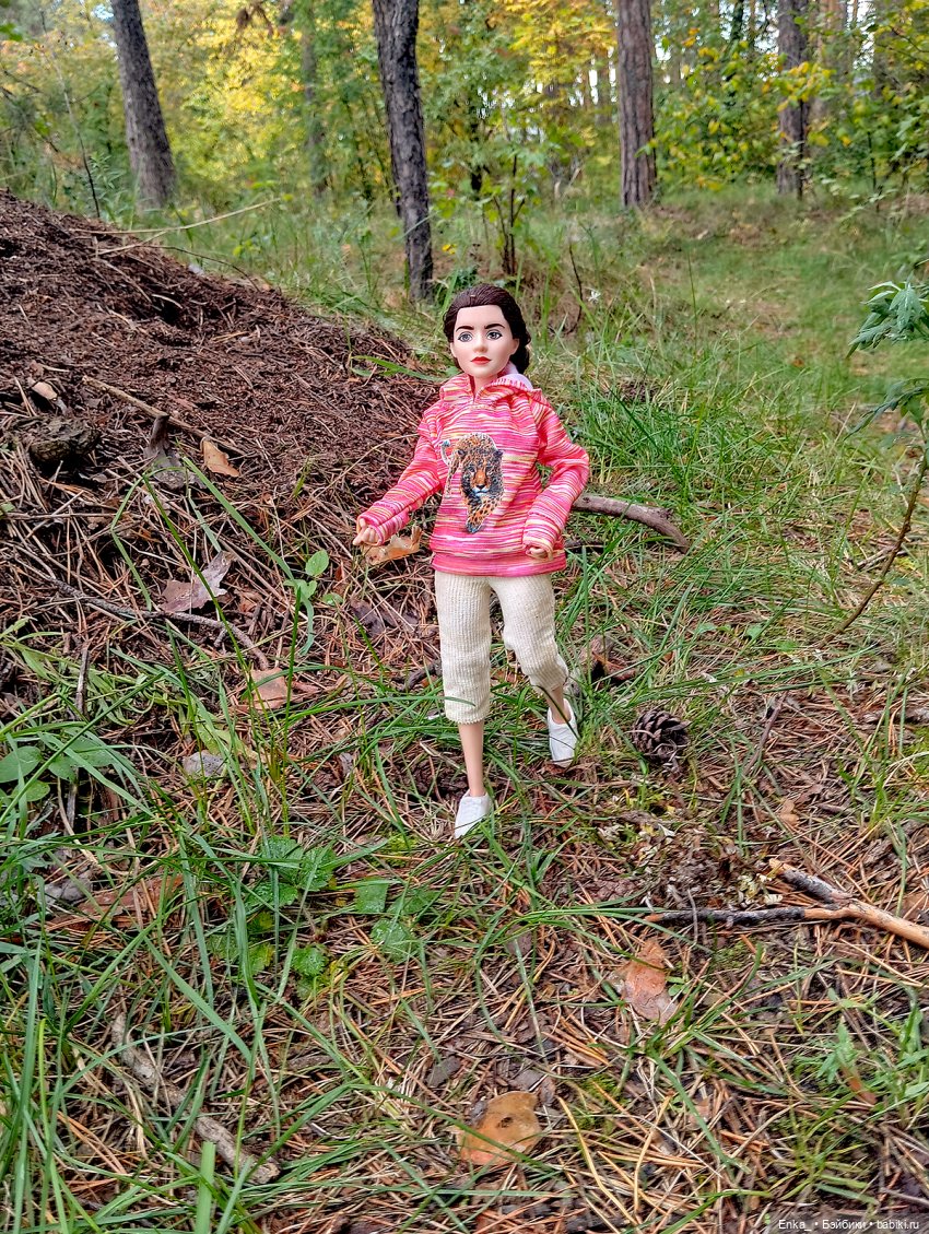 Аннабель на пробежке в парке (фото 5)