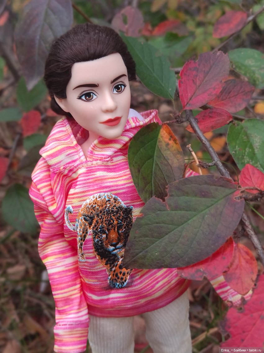 Аннабель на пробежке в парке (фото 2)