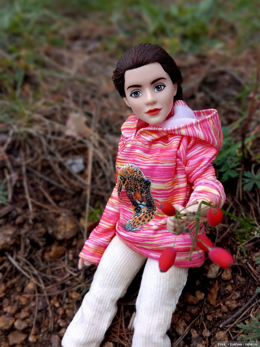 Аннабель на пробежке в парке (фото 7)