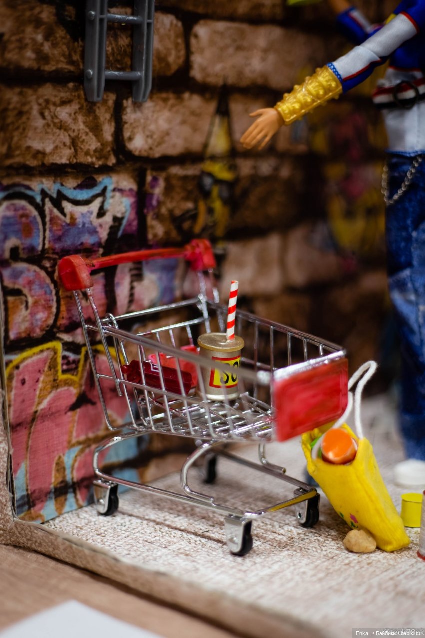 Граффити — навсегда! Мой стенд на выставке (фото 7)