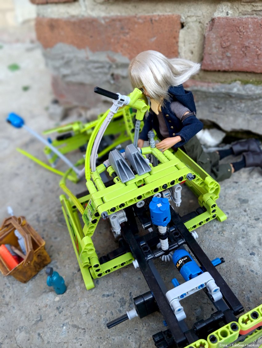Изобретатель за работой — Куклы Azone (Азон) и тела Pure Neemo: фото
