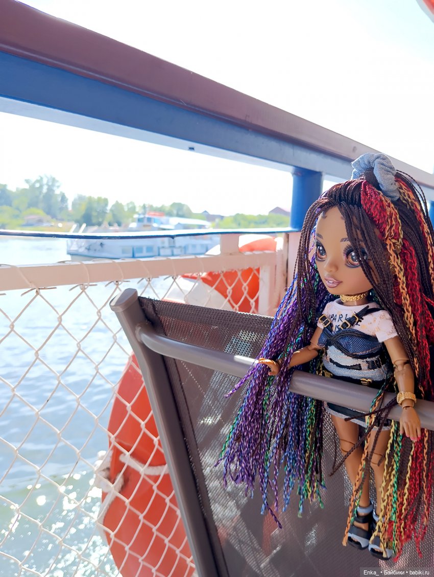 С Rainbow на теплоходе — Куклы Rainbow High (Рейнбоу Хай