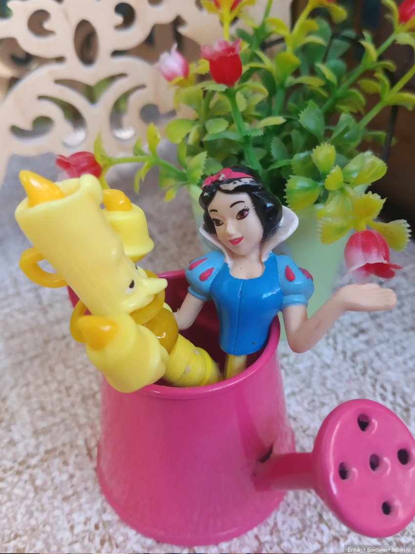 Уютный балкончик Белль — Куклы Disney Animators и Принцессы Диснея: Disney Store (фото 7)