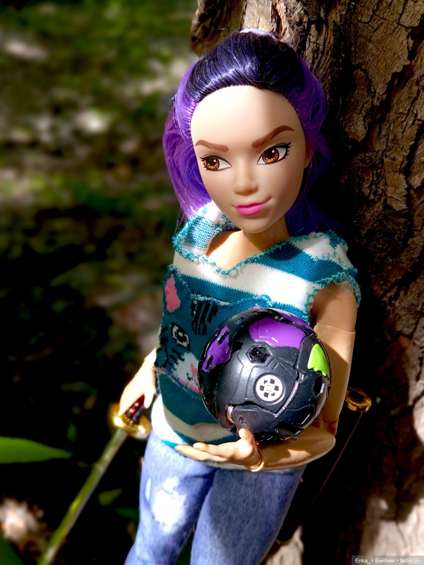 Дейзи Джонсон: тренировка с катаной