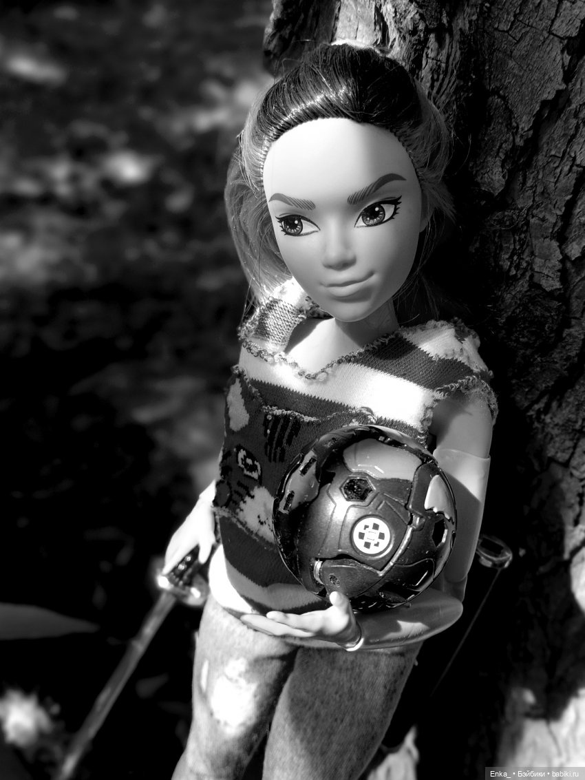 Дейзи Джонсон: тренировка с катаной