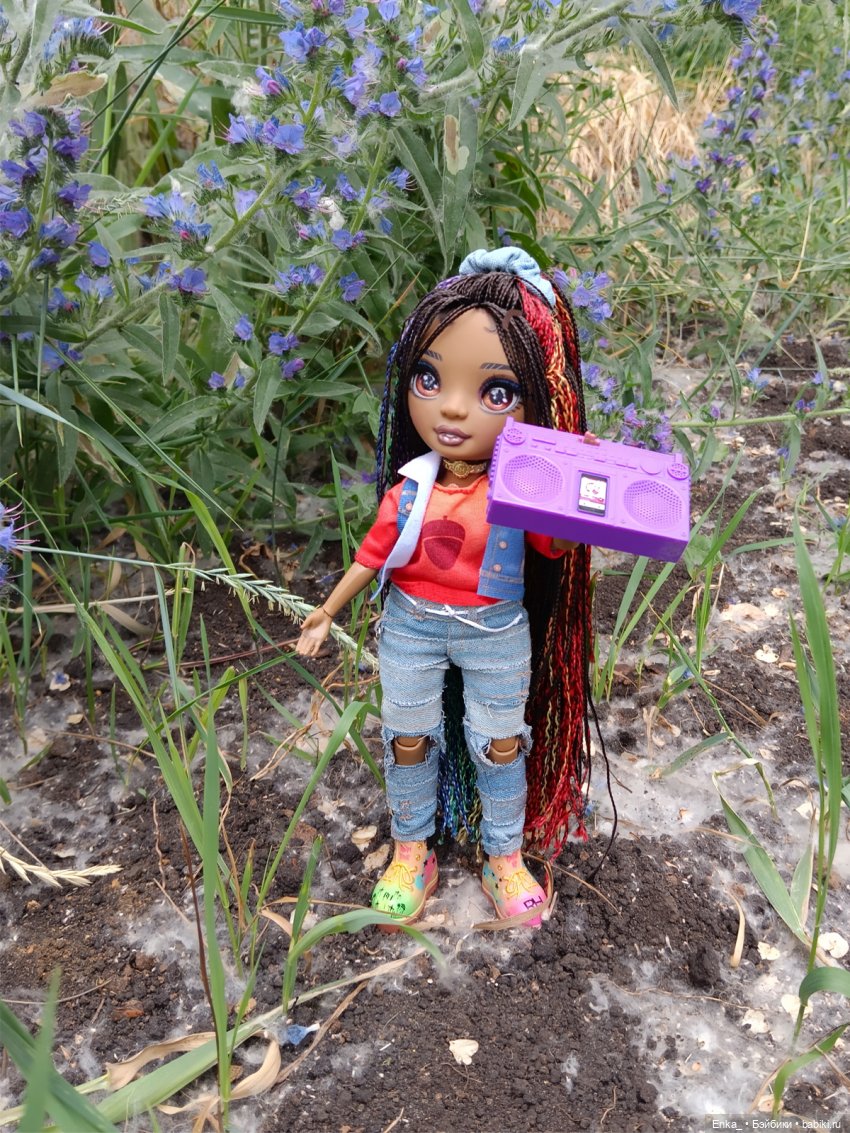 Зажгем с магнитофончиком — Куклы Rainbow High (Рейнбоу Хай