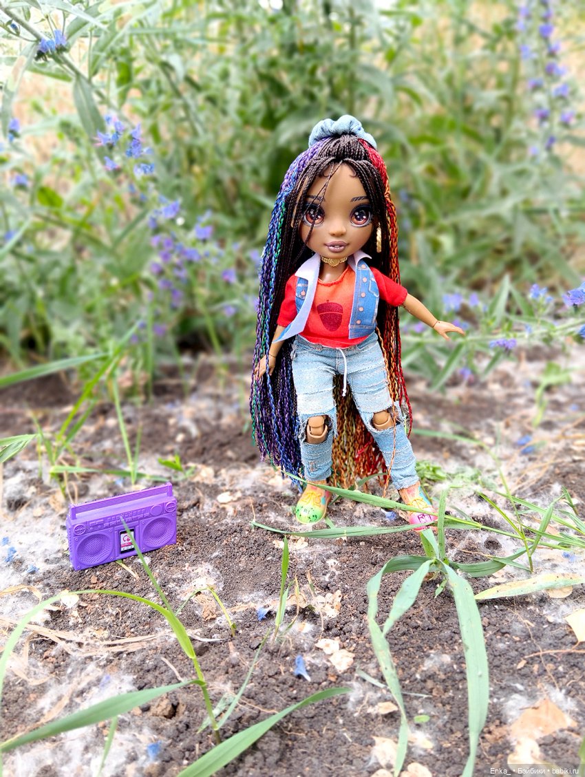 Зажгем с магнитофончиком — Куклы Rainbow High (Рейнбоу Хай (фото 7)