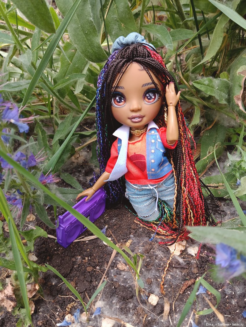 Зажгем с магнитофончиком — Куклы Rainbow High (Рейнбоу Хай (фото 6)