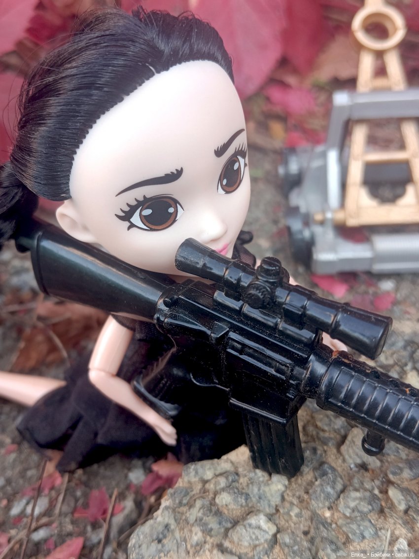 Как Уэнсди и Энид арсенал пристреливали