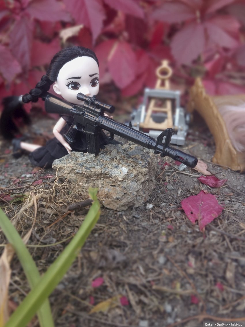 Как Уэнсди и Энид арсенал пристреливали