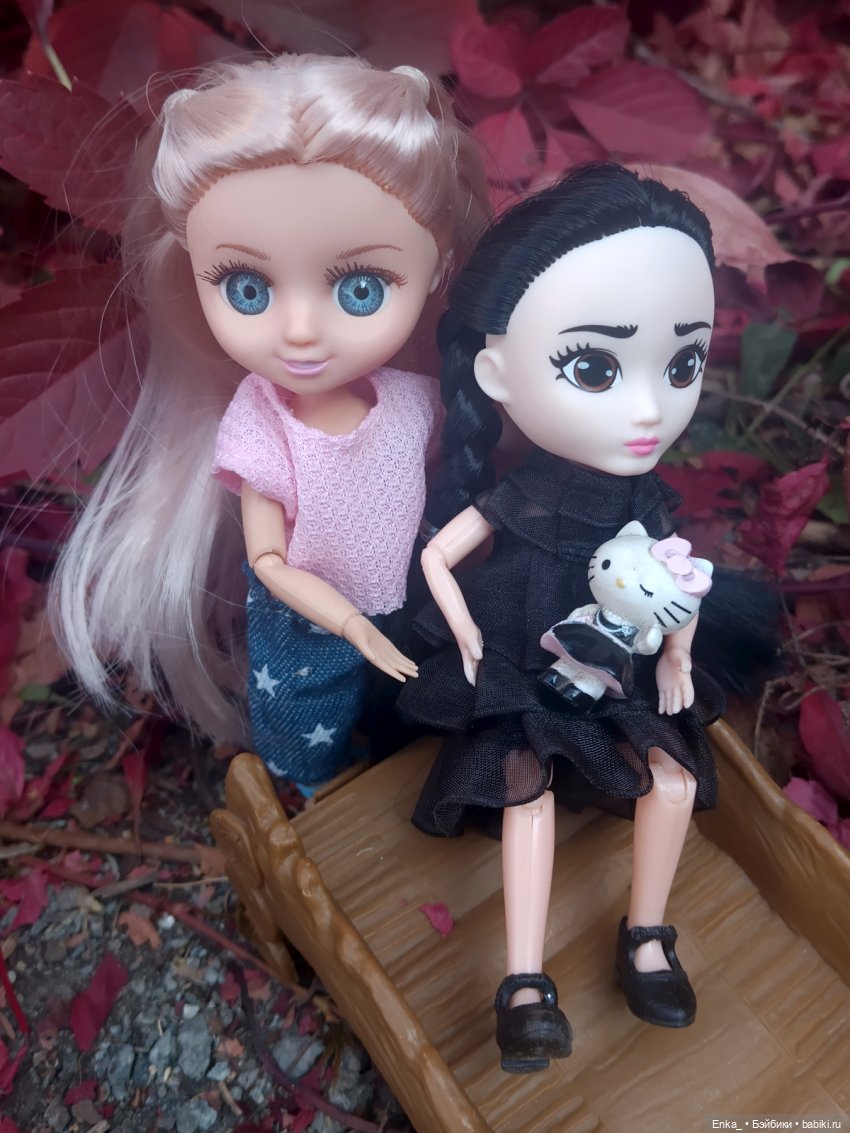 Что такое дружба: Уэнсдей Аддамс ✌Энид Синклер (фото 6)