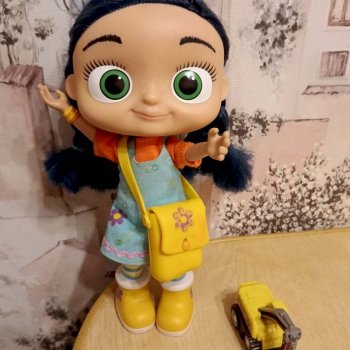 «Т-с-с-с! Мы с тобой всё исправим, глазки закрой…»