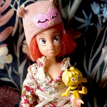 В уютном интерьере всё фи2ня, кроме пчел