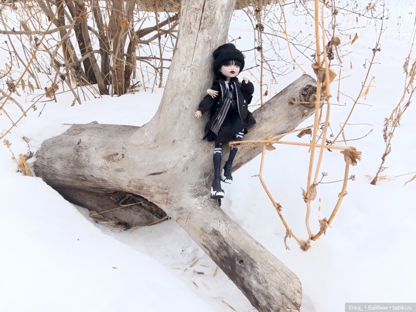 Уэнсдей: и часики снова тикают (фото 10)