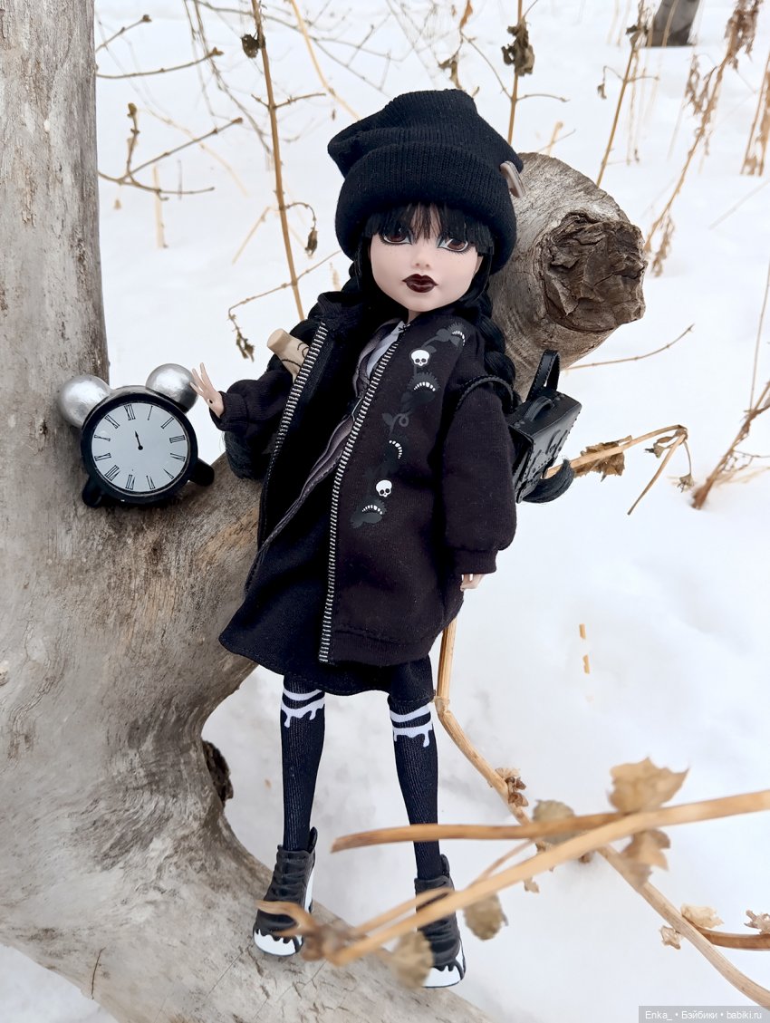 Уэнсдей: и часики снова тикают (фото 6)