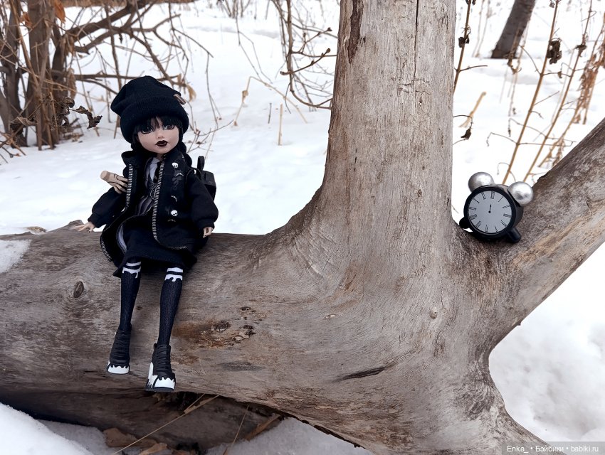 Уэнсдей: и часики снова тикают (фото 2)