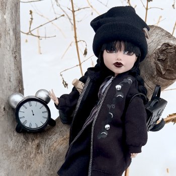 Уэнсдей: и часики снова тикают...